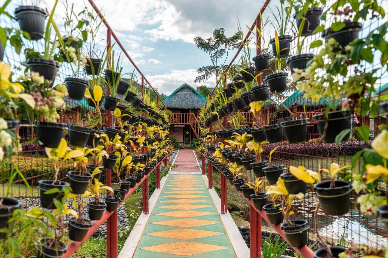 Your Brothers House Tribal Village Legazpi Buitenkant foto